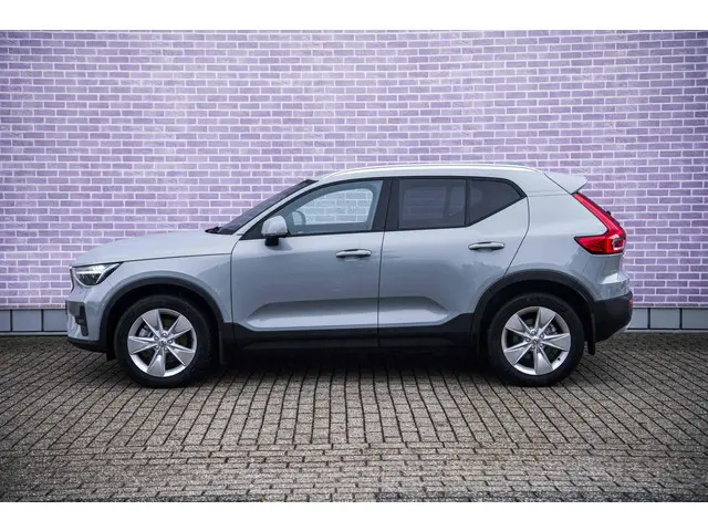 Volvo XC40 2.0 B4 Core 2024 Benzine 4