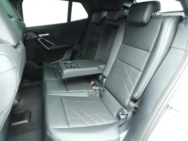 BMW iX2 eDrive20 2025 Elektrisch 8