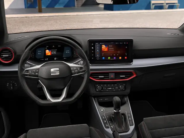 SEAT Arona 1.0 EcoTSI FR Business Connect 2026 Benzine 4