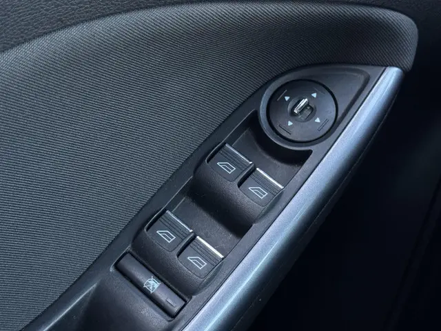 Ford Focus Wagon 1.0 EcoBoost Titanium 2013 Benzine 17