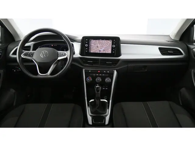 Volkswagen T-Roc 1.5 TSI 150pk Life DSG 2023 Benzine 37