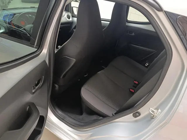Toyota Aygo 1.0 VVT-i x-joy 2021 Benzine 6