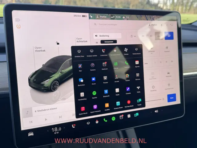 Tesla Model Y RWD LFP 60KWH 2022 Elektrisch 14