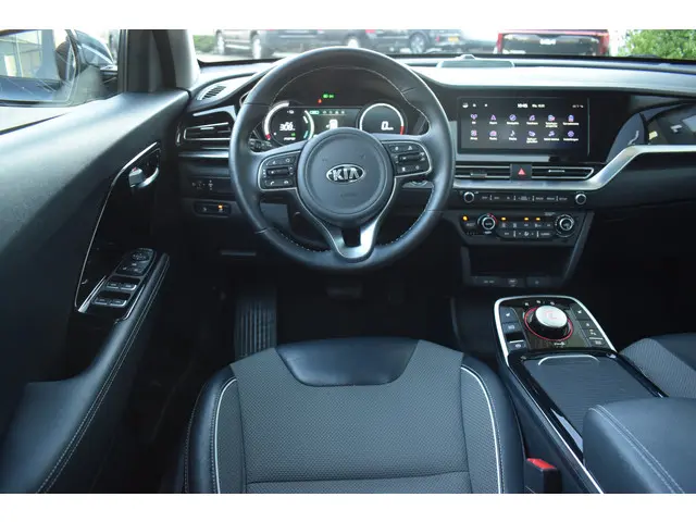 Kia e-Niro DynamicPlusLine 64kWh 3-Fase 2021 Elektrisch 6