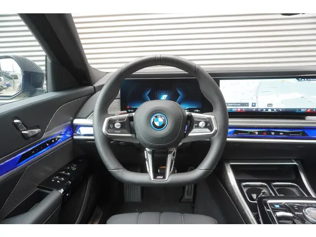 BMW i7 xDrive60 2025 Elektrisch 7