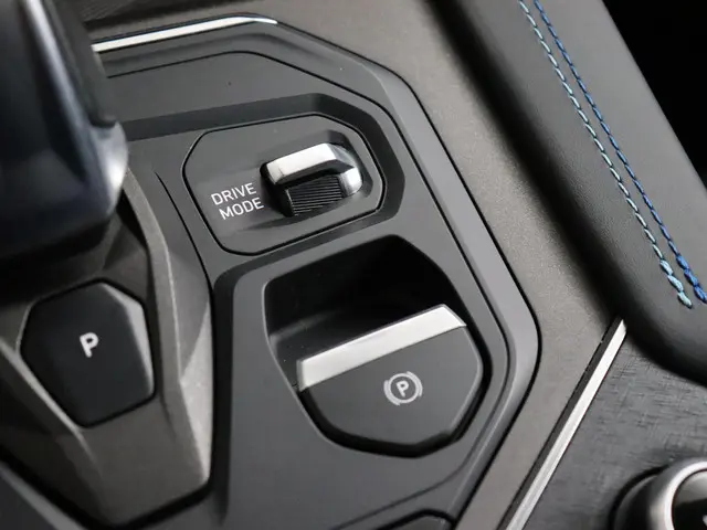 Lynk & Co 01 1.5 2023 Hybride Benzine 24