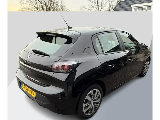 Peugeot 208 1.2 PureTech Active 2021 Benzine 2
