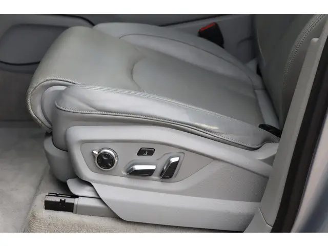 Audi Q7 3.0T Quattro 2017 Benzine 63
