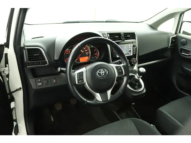 Toyota Verso-S 1.3 VVT-i Dynamic 2015 Benzine 52