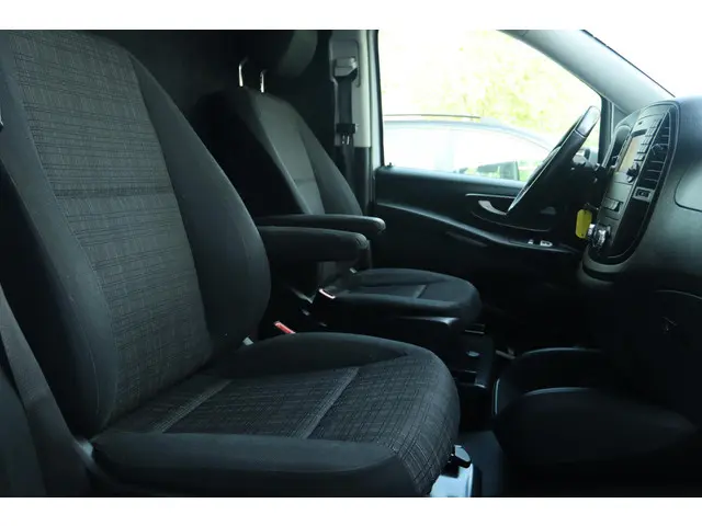 Mercedes-Benz Vito 119 CDI LANG AUT. 190 PK 2019 Diesel 27