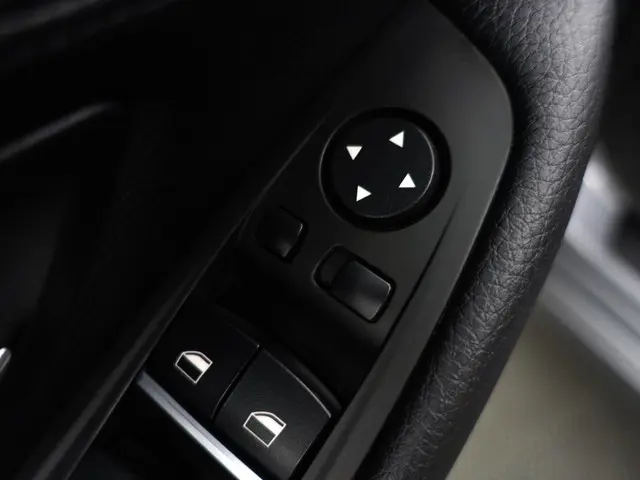 BMW 5 Serie 528i High Executive+ Aut- 2012 Benzine 21