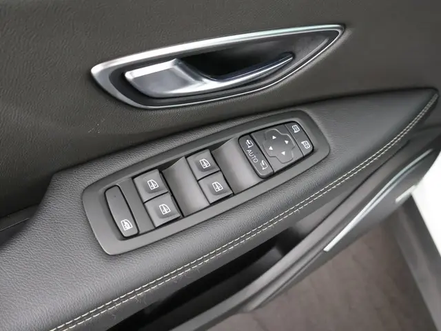 Renault Scénic 1.3 TCe 140pk Bose 2018 Benzine 32