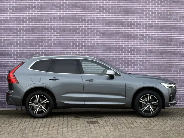 Volvo XC60 2.0 T6 AWD R-Design 2018 Benzine 15
