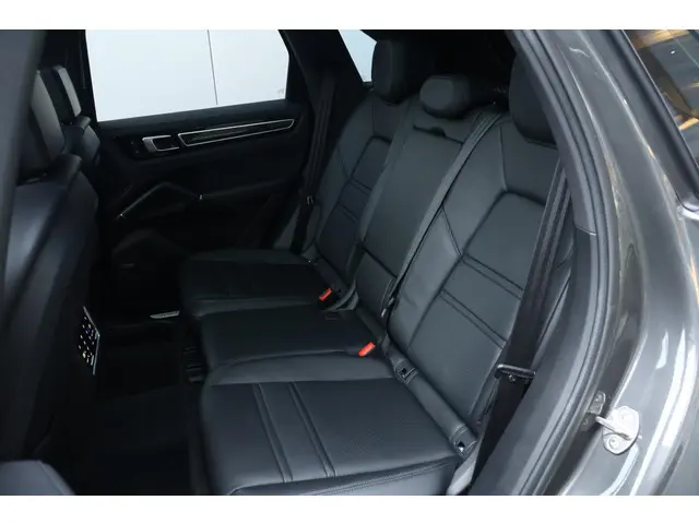 Porsche Cayenne 3.0 E-Hybrid 2021 Hybride Benzine 12