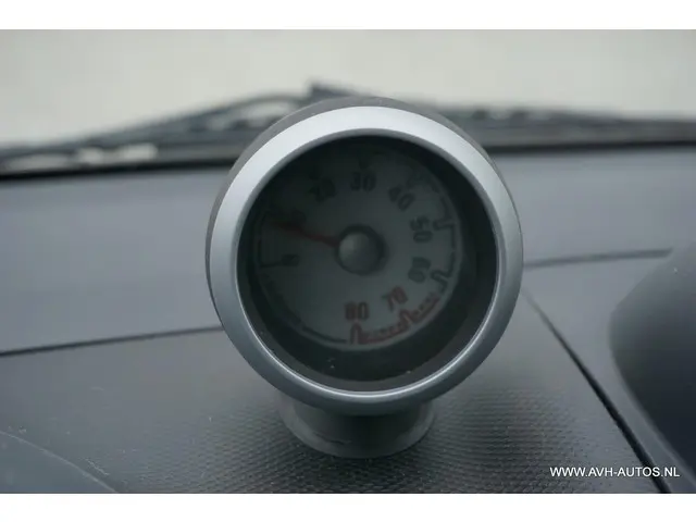 Opel Agila 1.2 Edition Automaat 2012 Benzine 14