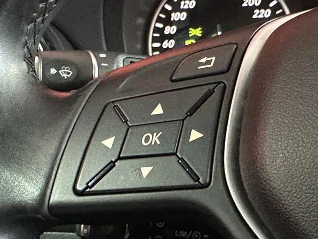 Mercedes-Benz A-Klasse 180 2014 Benzine 28