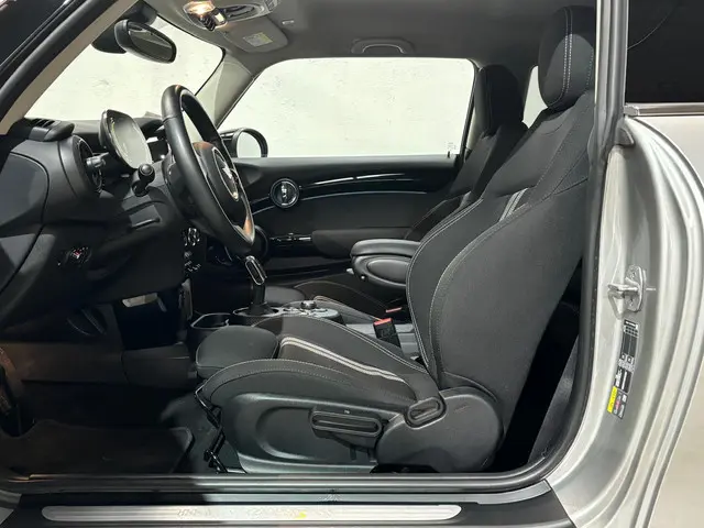 MINI Electric Mini Essential 33 kWh 2023 Elektrisch 15