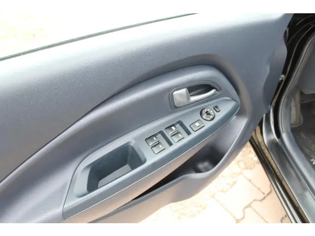 Kia Rio 1.2 CVVT ExecutiveLine 2016 Benzine 14