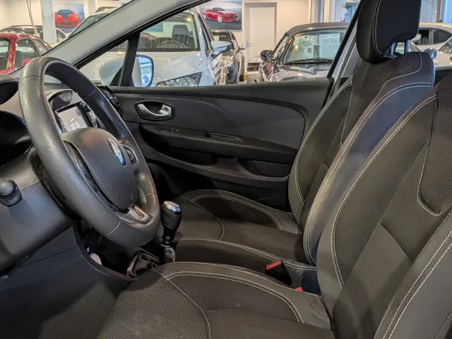 Renault Clio Estate 0.9 TCe Zen 2018 Benzine 6