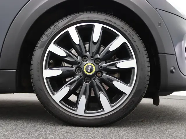 MINI Electric Yours 2020 Elektrisch 26