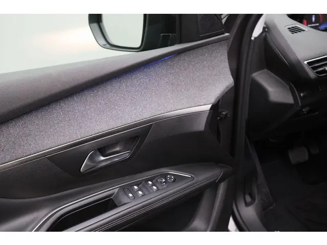 Peugeot 5008 1.2 PureTech Blue Lease Premium 2020 LPG/Gas 24