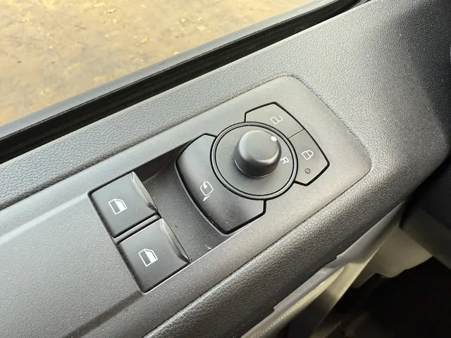 Ford Transit Custom 320 2.0 TDCI 136PK 2024 Diesel 28