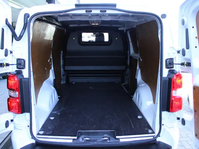 Peugeot Expert 2.0 BlueHDi 145 L3 2023 Diesel 6