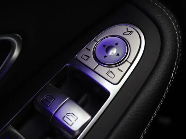 Mercedes-Benz C-Klasse 160 AMG 2020 Benzine 36