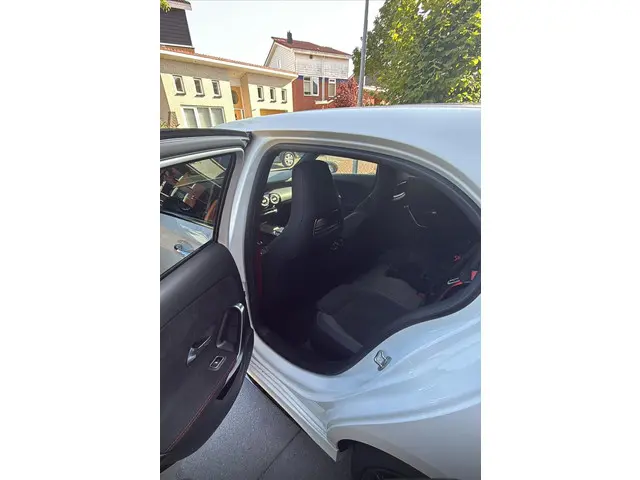 Mercedes-Benz A-Klasse AMG 35 4MATIC 2020 Benzine 14