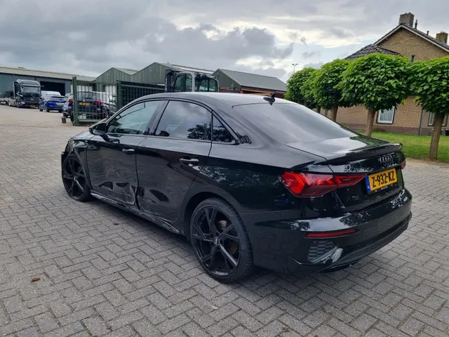 Audi A3 Limousine 35 TFSI Aut. Sline Limo 2024 Benzine 5