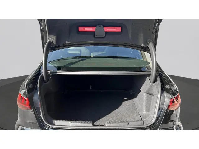Audi A3 Limousine 30 TFSI 110Pk S Edition 2023 Benzine 12