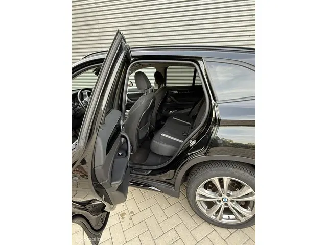 BMW X1 xDrive25d High Executive 2018 Diesel 10