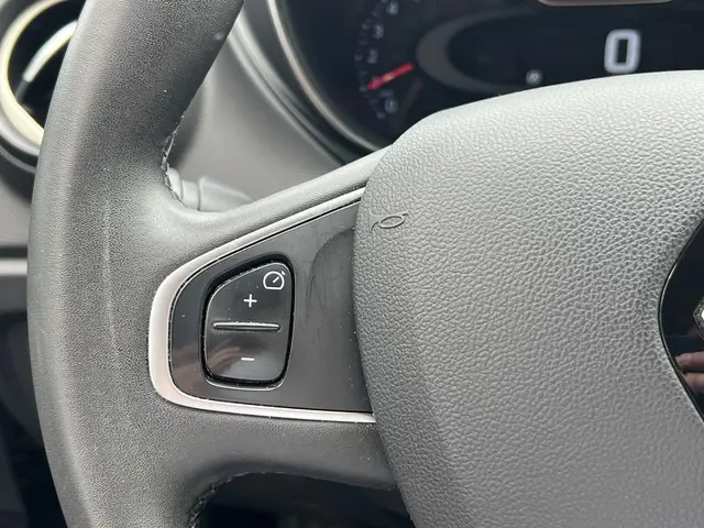 Renault Captur 0.9 TCe Limited 2018 Benzine 18