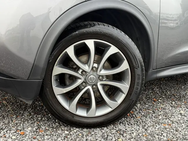 Nissan Juke 1.6 Business Edition 2013 Benzine 24