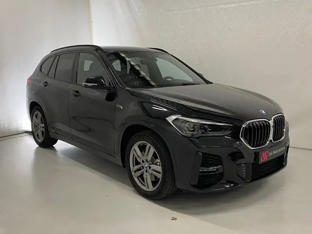 BMW X1 xDrive25e Executive 2021 Hybride Benzine 4