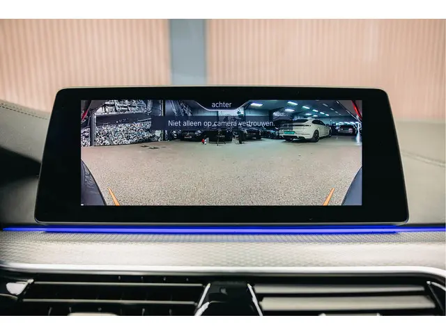 BMW 5 Serie 540i High Executive Edition 2019 Benzine 37