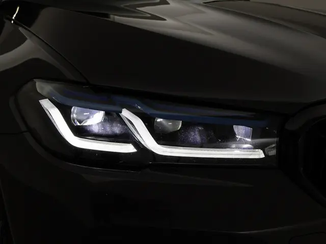 BMW M5 COMPETITION 740 PK FACELIFT MODEL 2020 Benzine 34