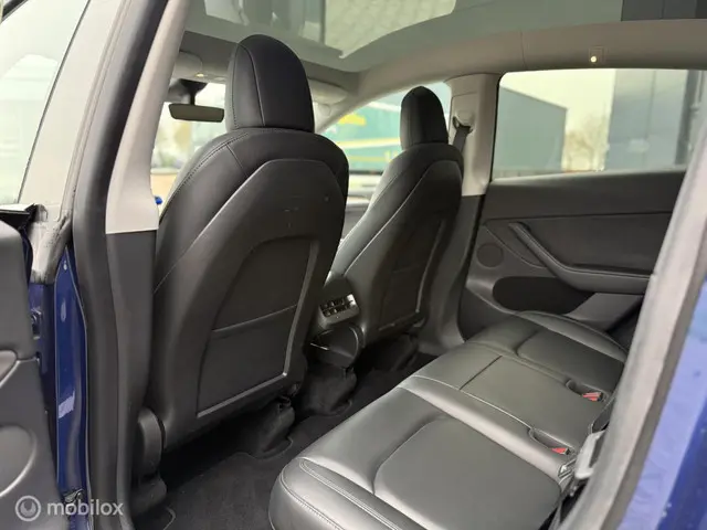 Tesla Model Y Long Range AWD 75 kWh 2021 Elektrisch 15