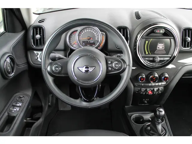 MINI Countryman One Pepper 2017 Benzine 10