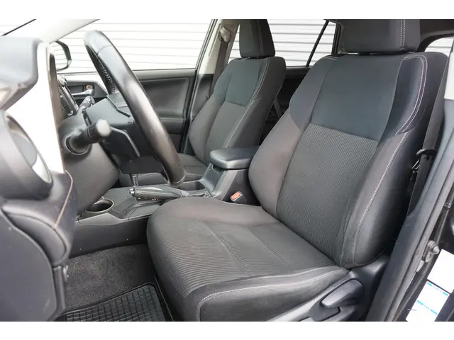Toyota RAV4 2.0 Dynamic 4WD 2015 Benzine 9