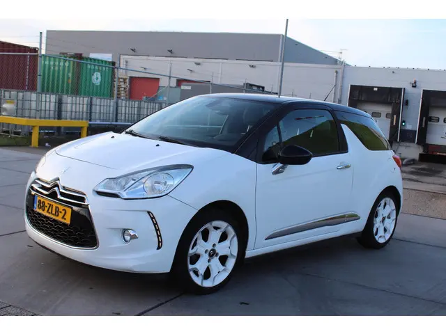 Citroën DS3 1.2 VTi Chic 2013 Benzine 4