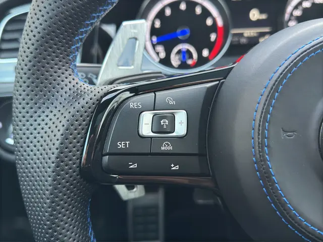 Volkswagen Golf 2.0 TSI R 4Motion 2015 Benzine 8