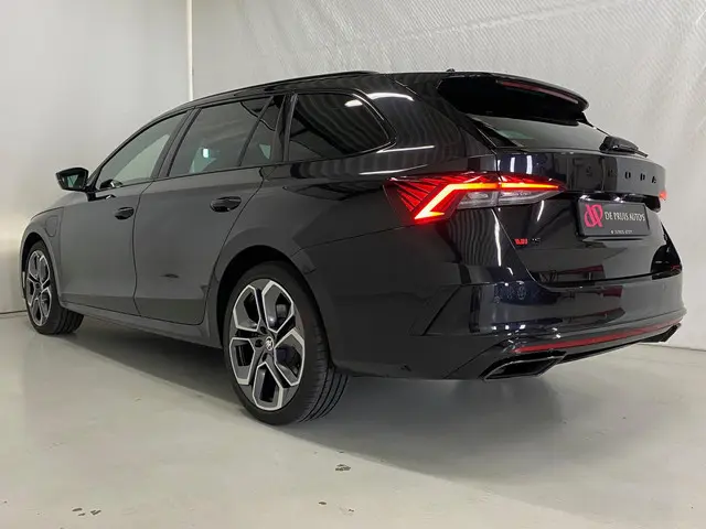 Škoda Octavia RS iV 2021 Hybride Benzine 39