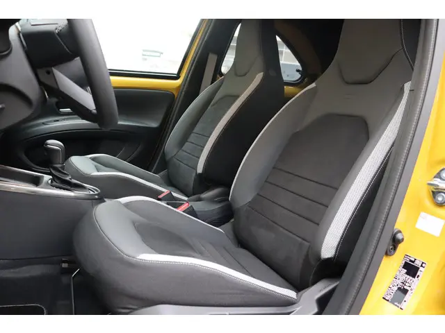 Toyota Aygo X Hybrid 115 GR Sport 2025 Hybride Benzine 32