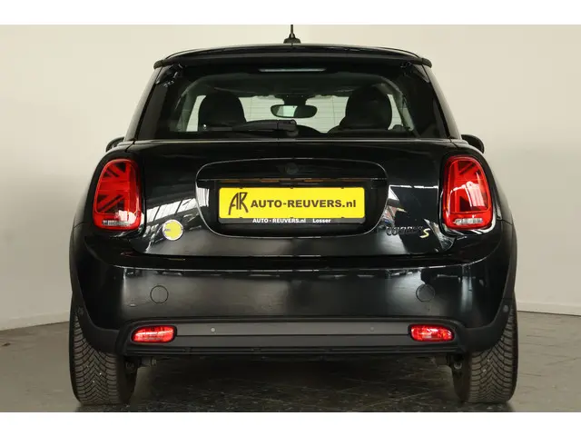 MINI Electric Mini MINI Yours 33 kWh 2023 Elektrisch 8