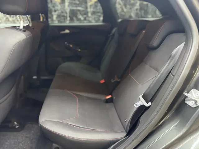 Ford Focus Wagon 1.0 Titanium st line 2018 Benzine 9