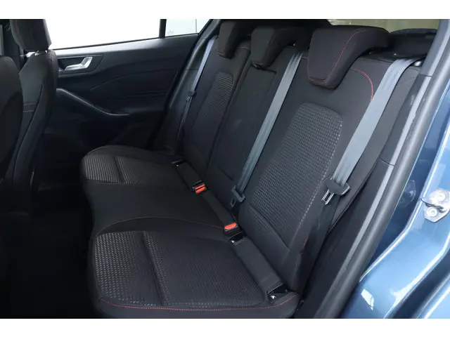 Ford Focus 1.0 EcoBoost Hybrid ST Line X 2024 Benzine 15