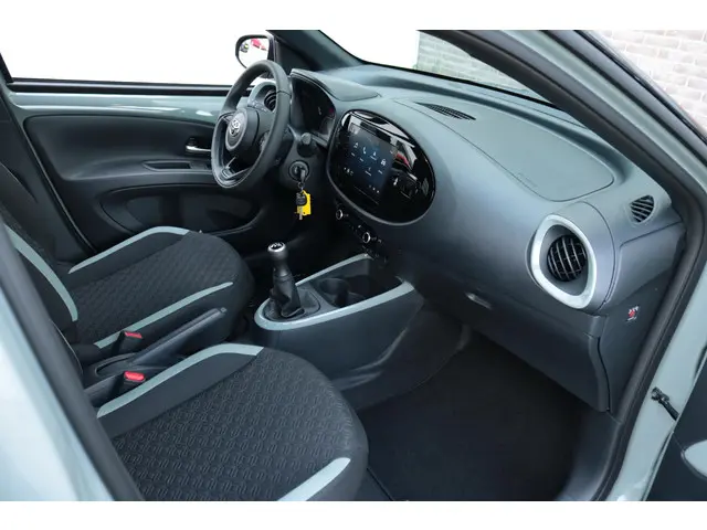 Toyota Aygo X 1.0 VVT-i MT Pulse, 2025 Benzine 23