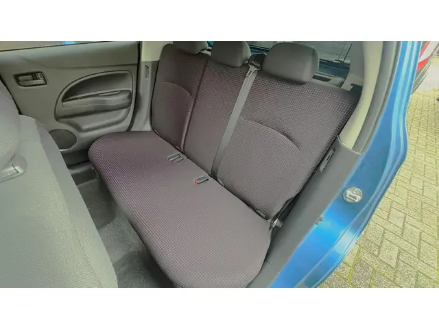 Mitsubishi Space Star 1.2 Intense+ 2013 Benzine 5