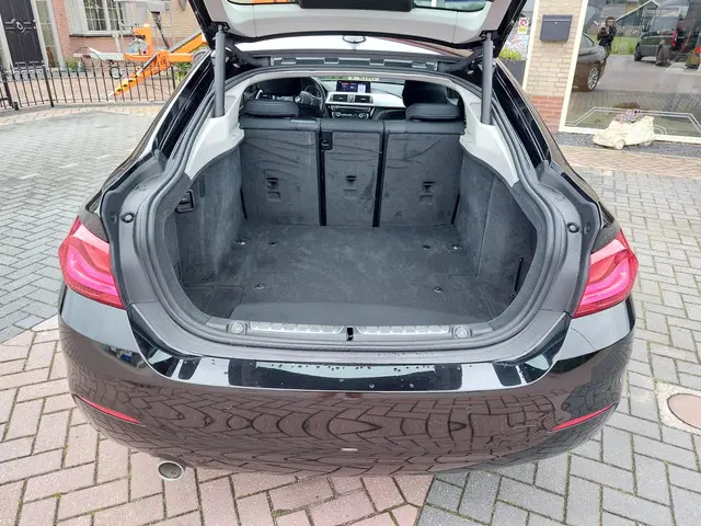 BMW 4 Serie Gran Coupé 418i Executive 2019 Benzine 44